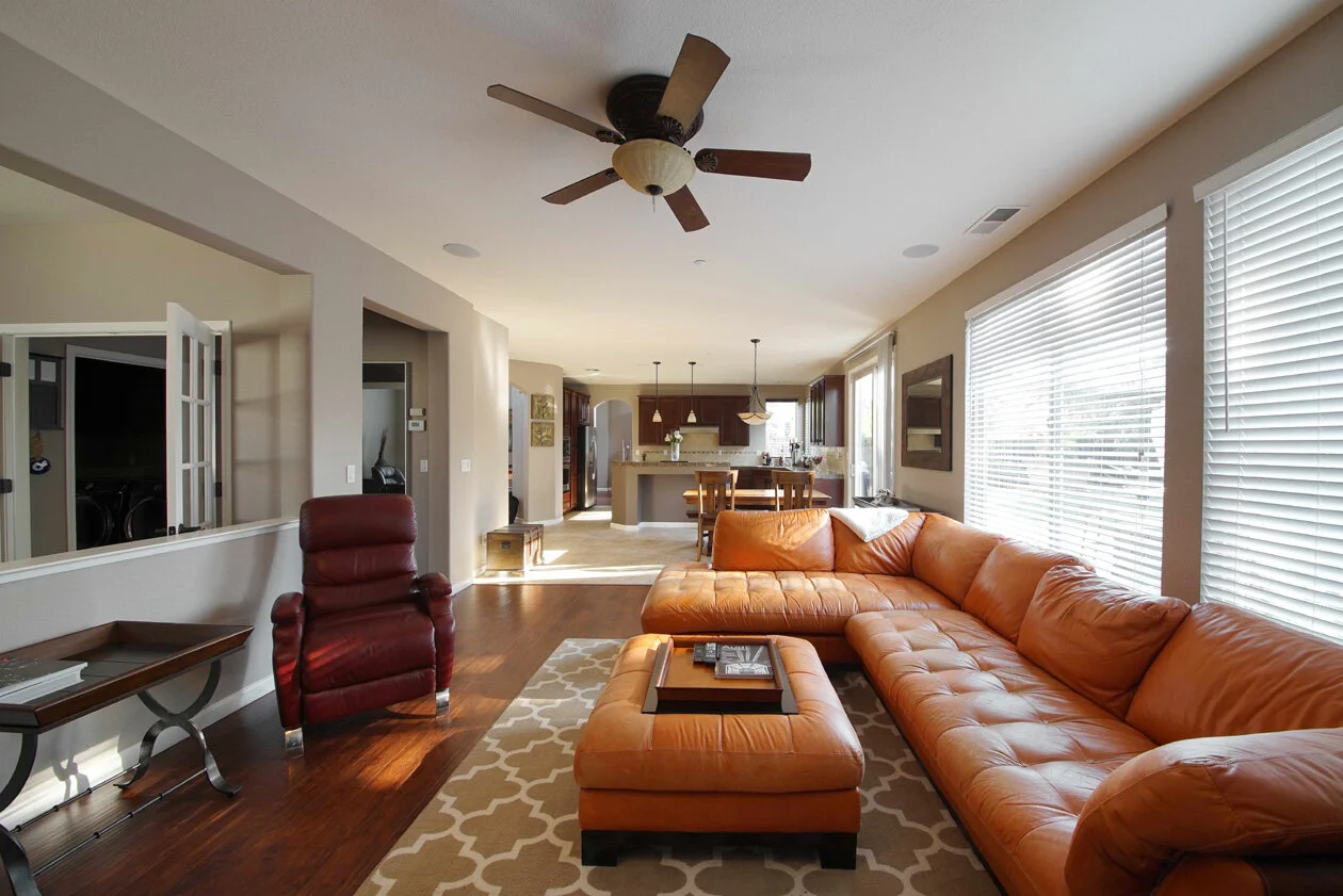 WoodhavenPLaceLiving room (1).jpg