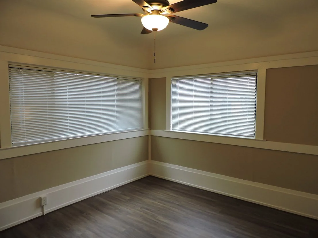 111522ndSt1Int6.jpg