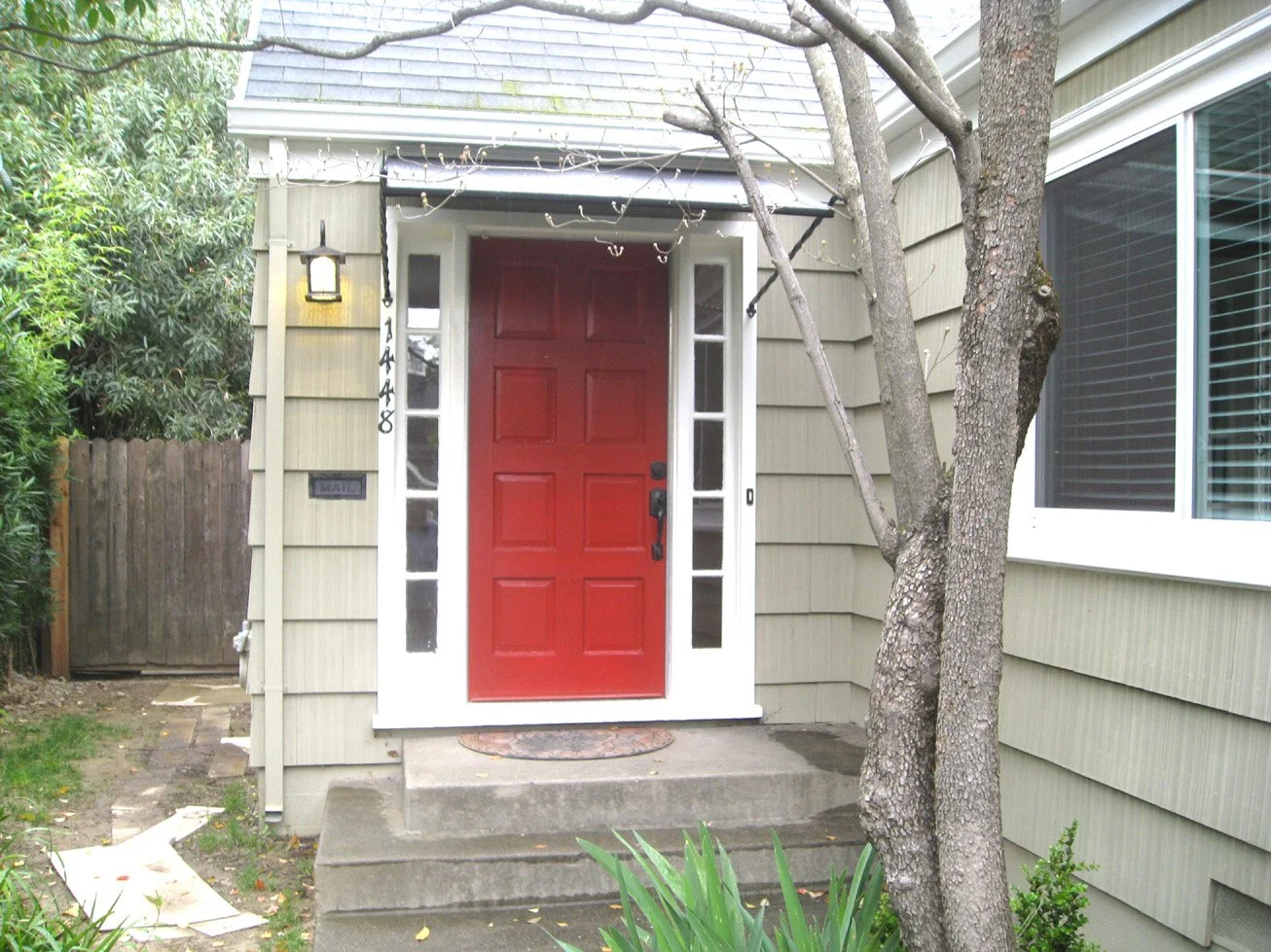 144838thFtDoor.jpg