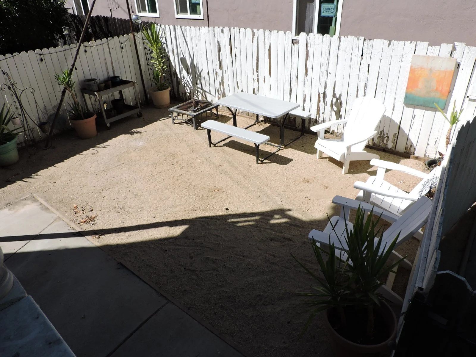 1233EstExterior4.JPG