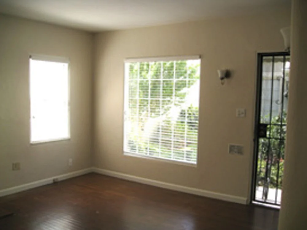 2316CastroLiv.jpg