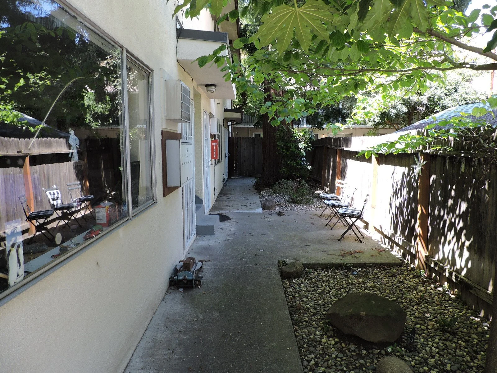 608 26th EXT 2.JPG