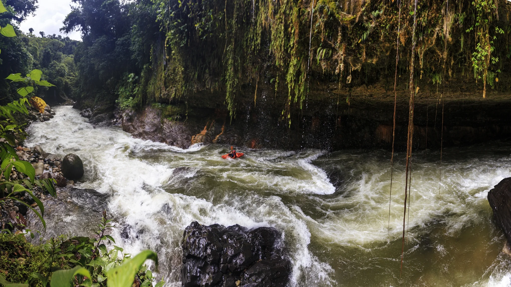 The Jondachi and the Hollin rivers in the Napo province.