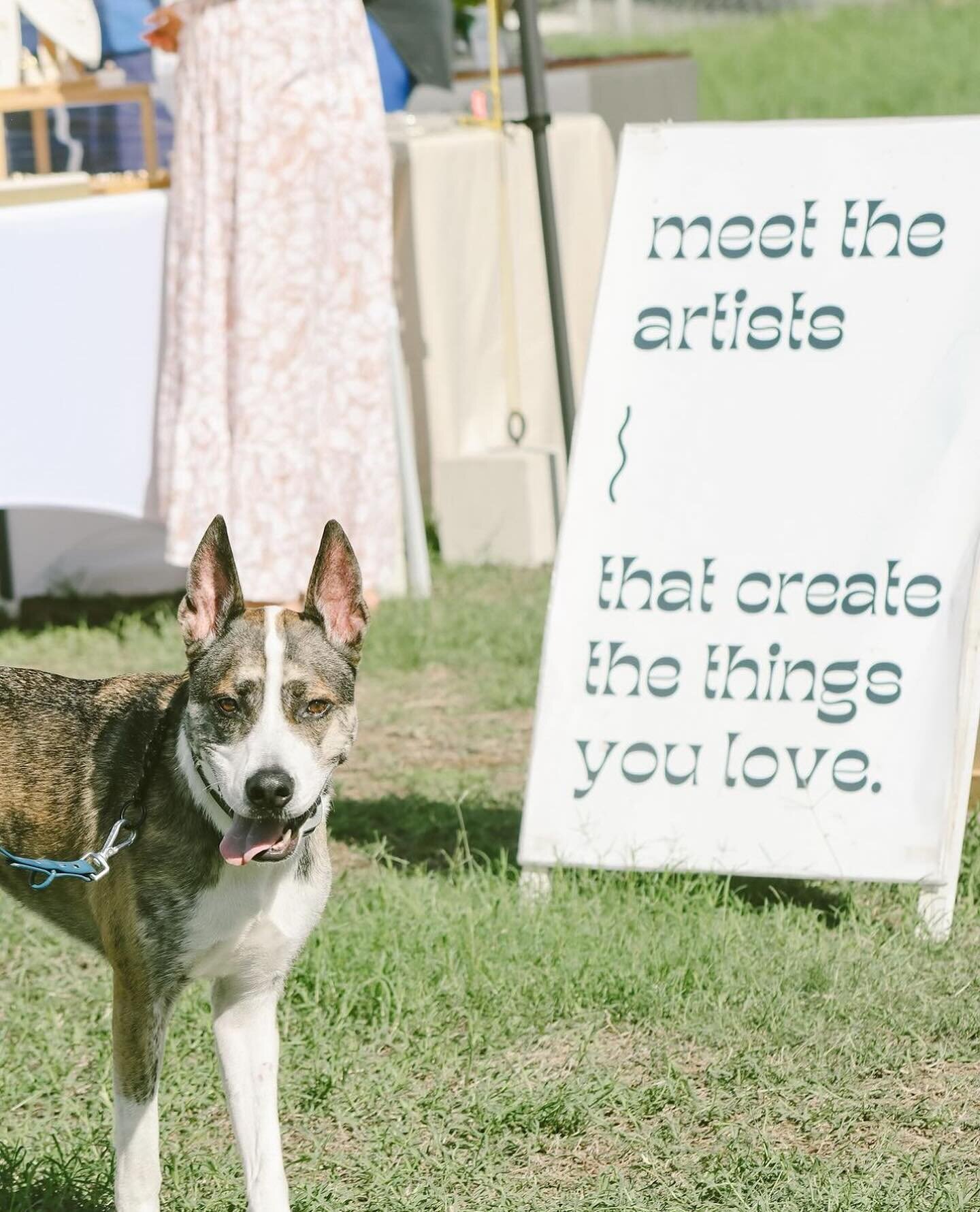 The dog days are never over at our markets! 🐕🐾

Bring your furry friends and visit one of our many vendors who make Fido friendly gifts. 🦴🐶

#oahumakersmarket #supportlocal #shopsmall #shopsmallhawaii #hawaiicrafts #localshops #hawaiicraftfair #h