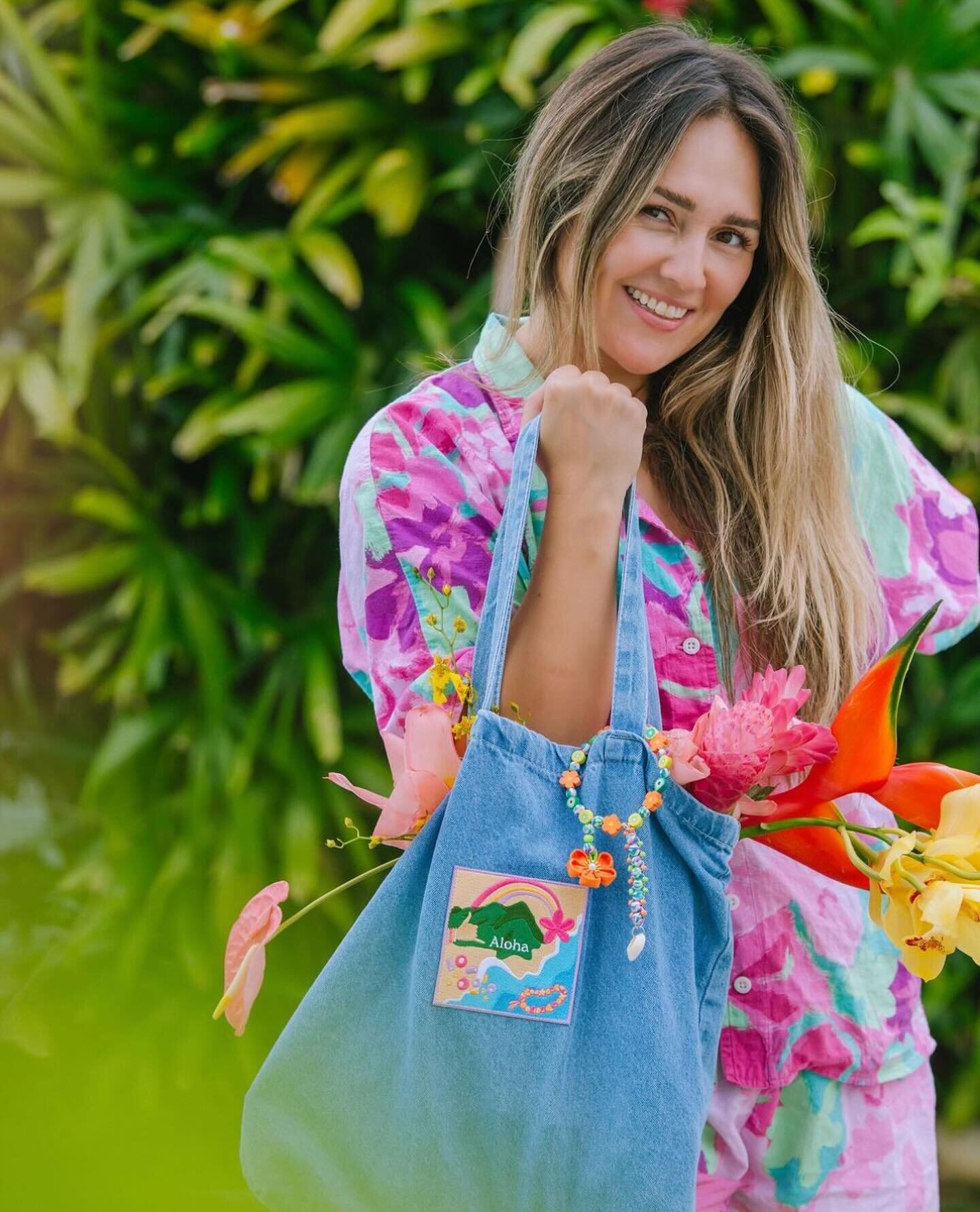 Need a little something to brighten up your day? Try a pop of color from @kailua.beads 🌈☀️

Next Saturday, don&rsquo;t miss their pop-up at our Hawaii Kai Market and shop their eye-catching beading kits and more!

📍Saturday 4/6&bull; @ Koko Head El