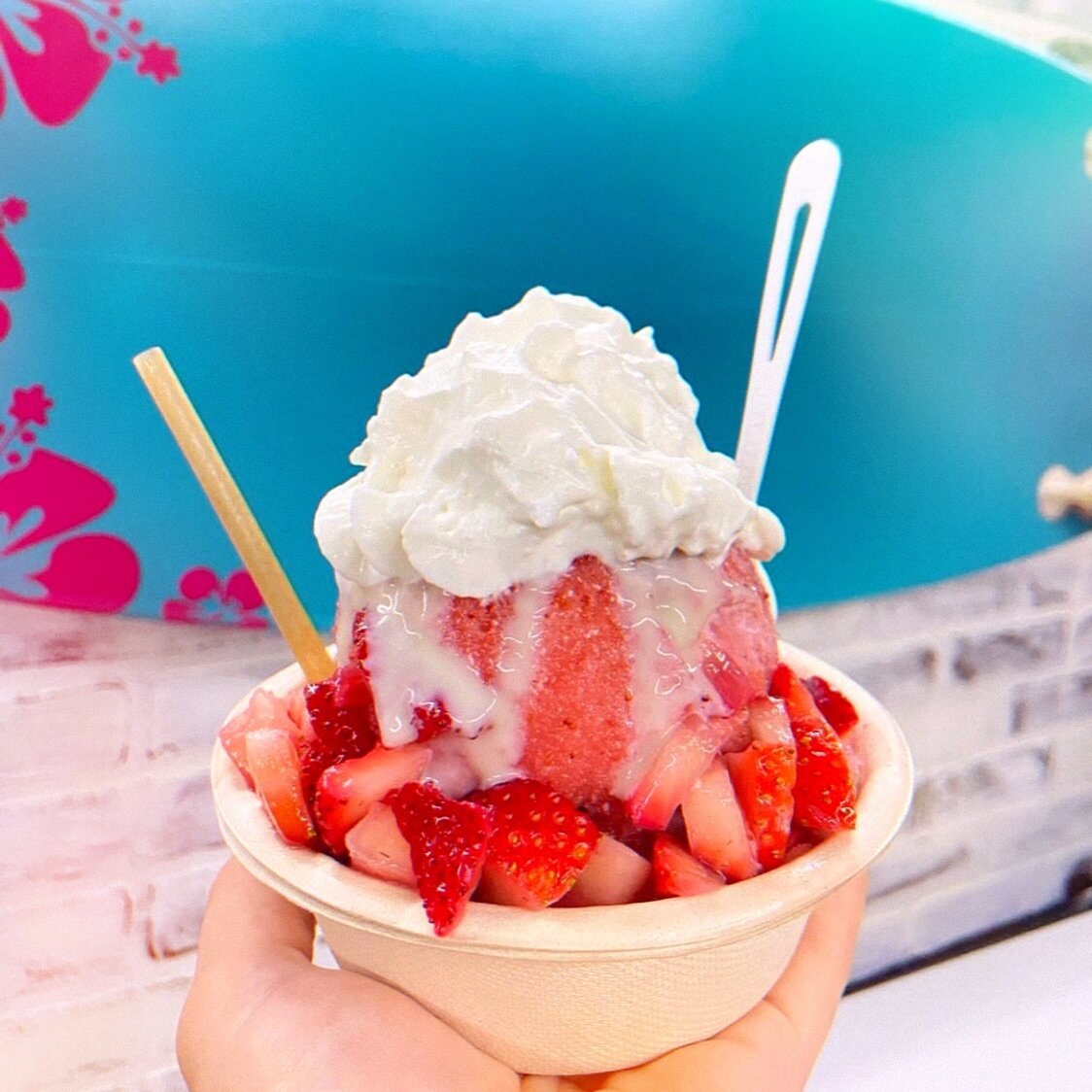 Our Hawaii Kai Market is a ✨GO✨ for tomorrow, Saturday, April 6th! 🤸&zwj;♀️💐🍊🍧

Be sure to come hungry! We&rsquo;ve got an awesome lineup of food &amp; beverage vendors ready to keep you fueled for a day of shopping small &mdash; including @islan