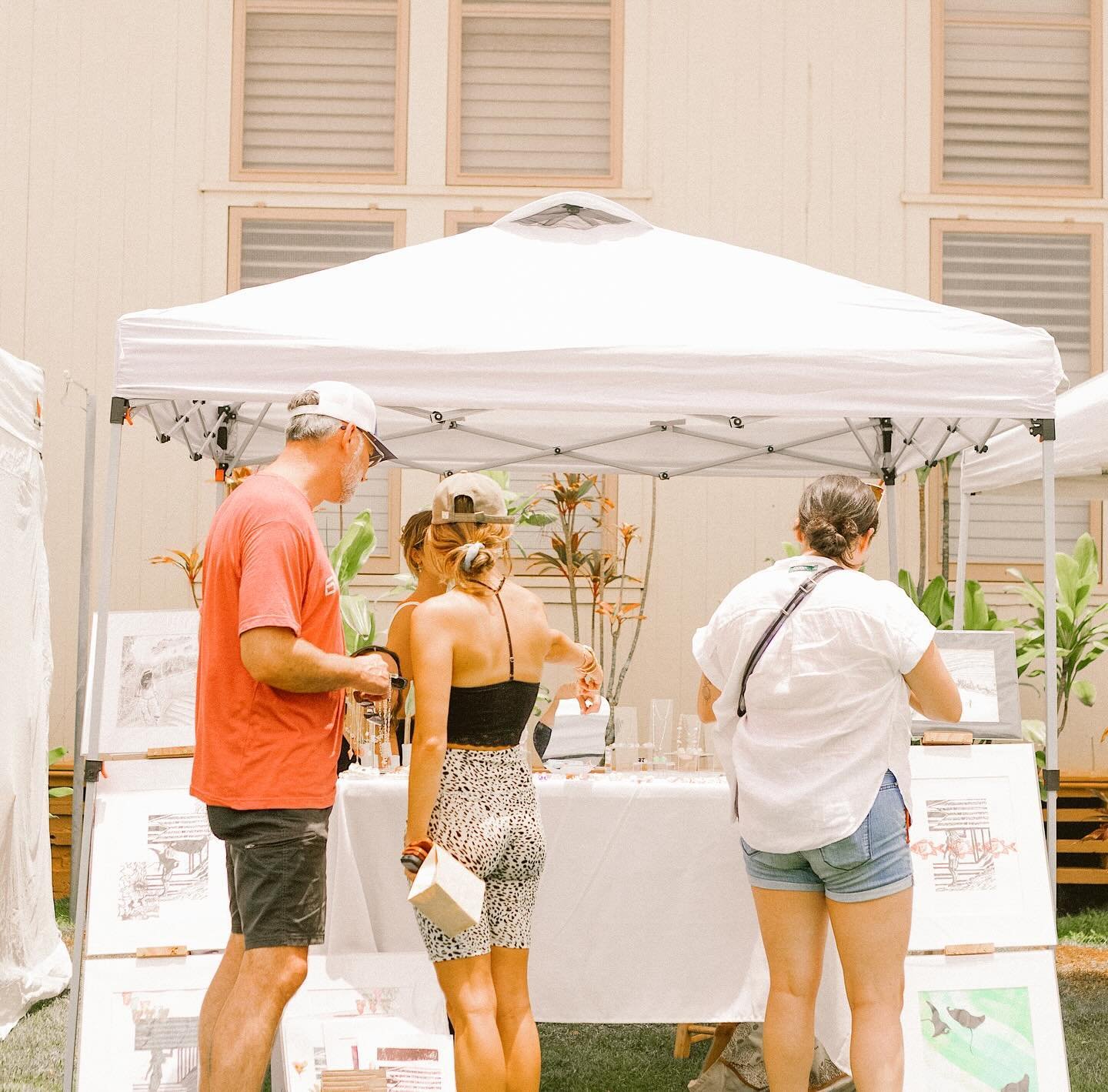 Our Hale&lsquo;iwa Town Market is 〰️TOMORROW〰️ and the lineup of makers participating is so, sooo good!! ✨

Come to shop over 40 curated small businesses 🛍️ 〰️ and stay for the ono food offerings and live music! 🎶🥟🍢🧁🍧

The market is held in the