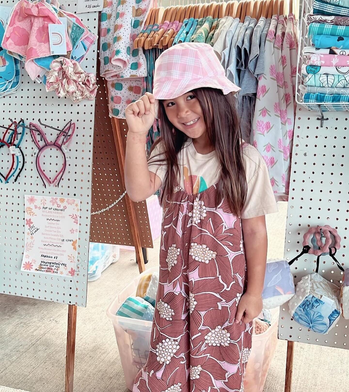 Handmade gifts from @hiilanihawaii have that perfect touch of love from Hawai&rsquo;i. 🌺 With something for everyone in the family, you&rsquo;ll find teethers, bucket hats, futons, nursing pillows, keiki wear, burploths, eco totes, gift sets and mor