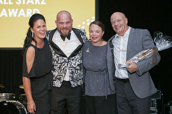  Zarraffa's Coffee All StarZ Award presented to franchisee Terry Bambury (QLD) 