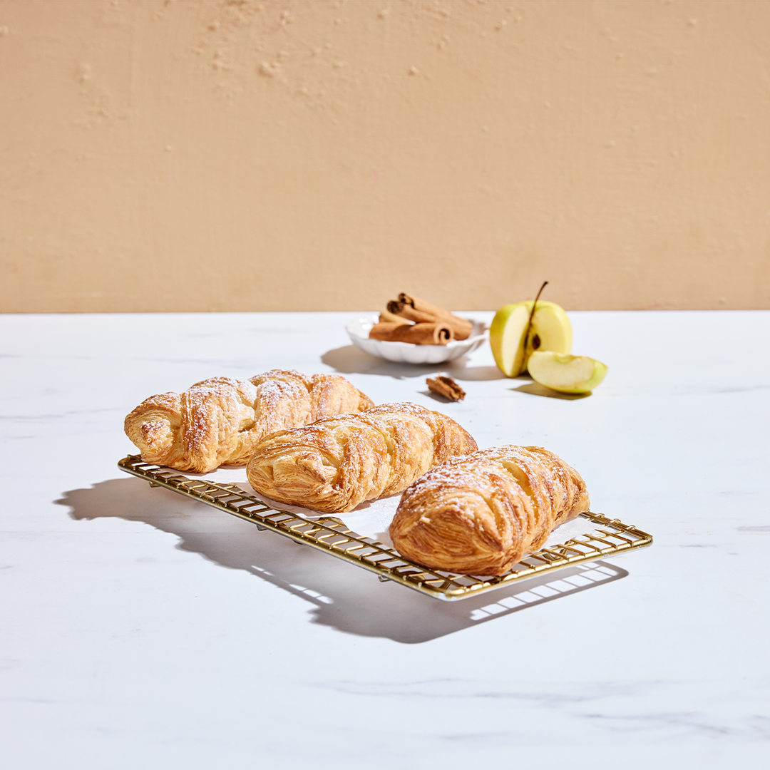 Zarraffas_Coffee_Apple_Cinnamon_Danish1.png