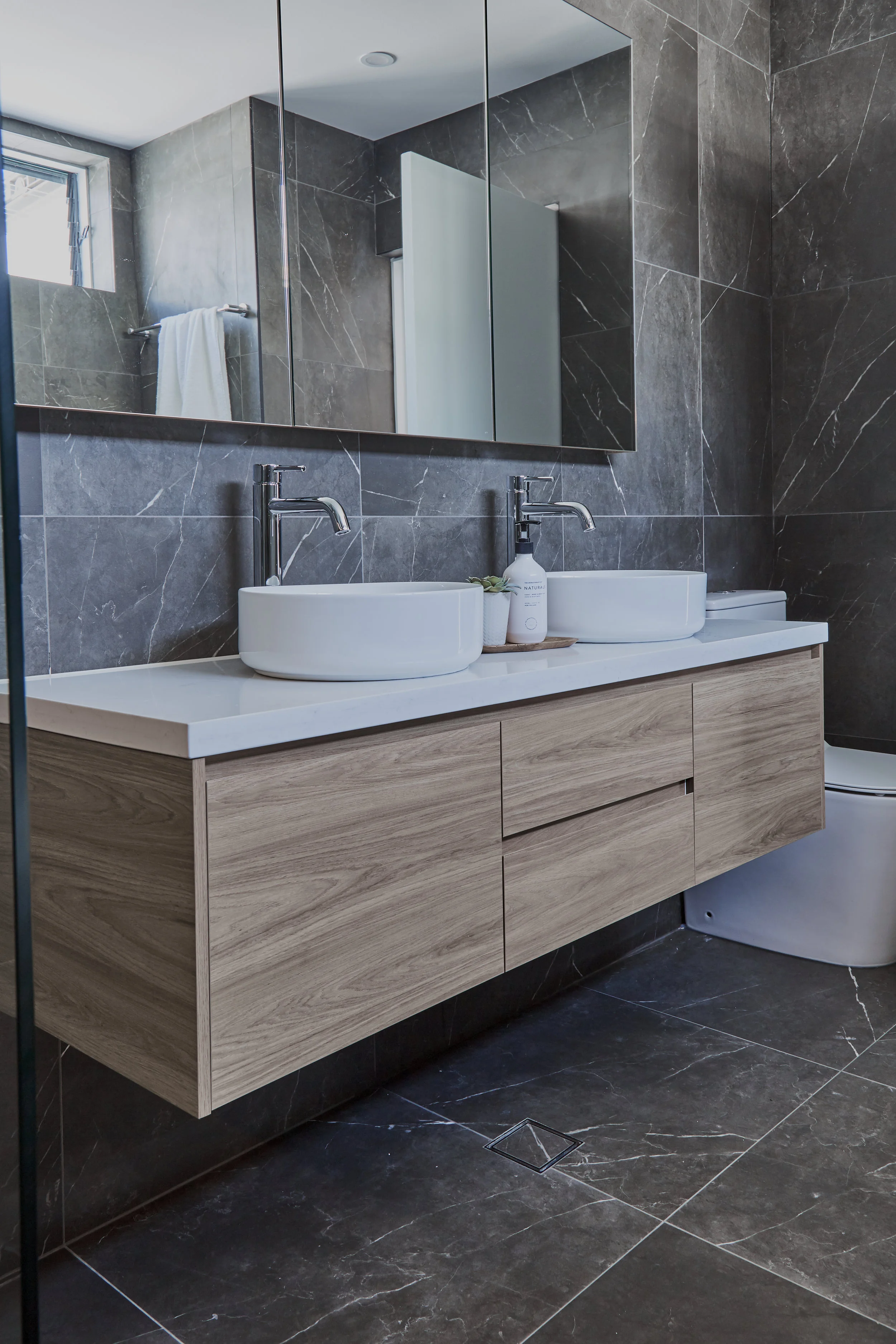 HOME by belle Bathroom:Laundry Beconsfield photo 13.jpg