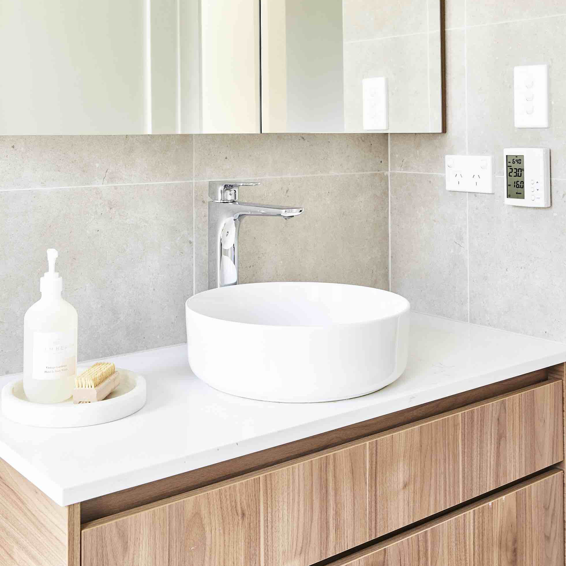 HOME by belle bathroom East Balmain photo 3 SQUARE.jpg