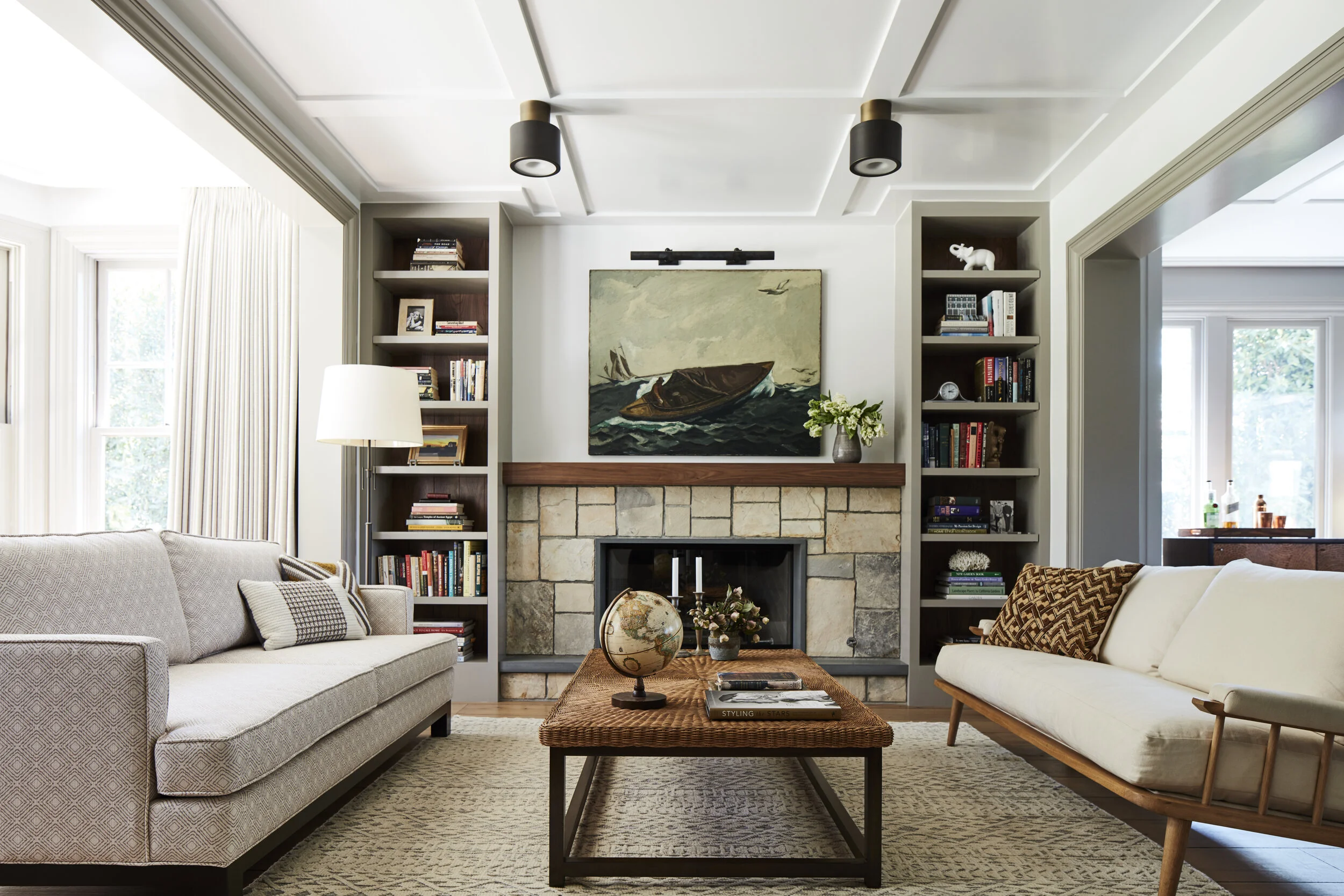 Living-room-view-2-of-a-Modern-Craftsman-in-SantaMonica-Designed-by-Carol-Allen-of-Studio-Allen-Architects.jpg