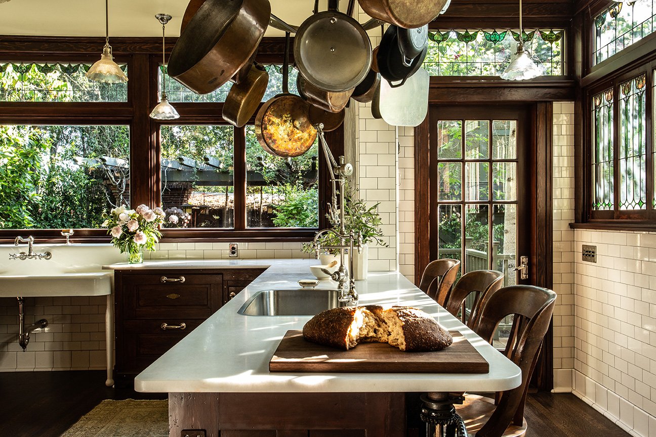 Historic-Craftsman-kitchen-in-LosAngeles-Designed-by-Carol-Allen-of-Studio-Allen-Architects_04.jpg