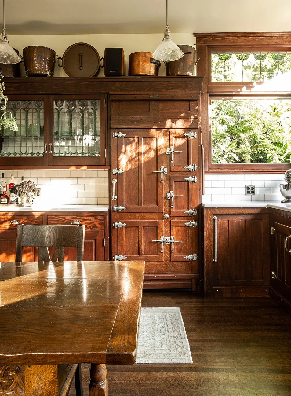 Historic-Craftsman-kitchen-in-LosAngeles-Designed-by-Carol-Allen-of-Studio-Allen-Architects_06.jpg