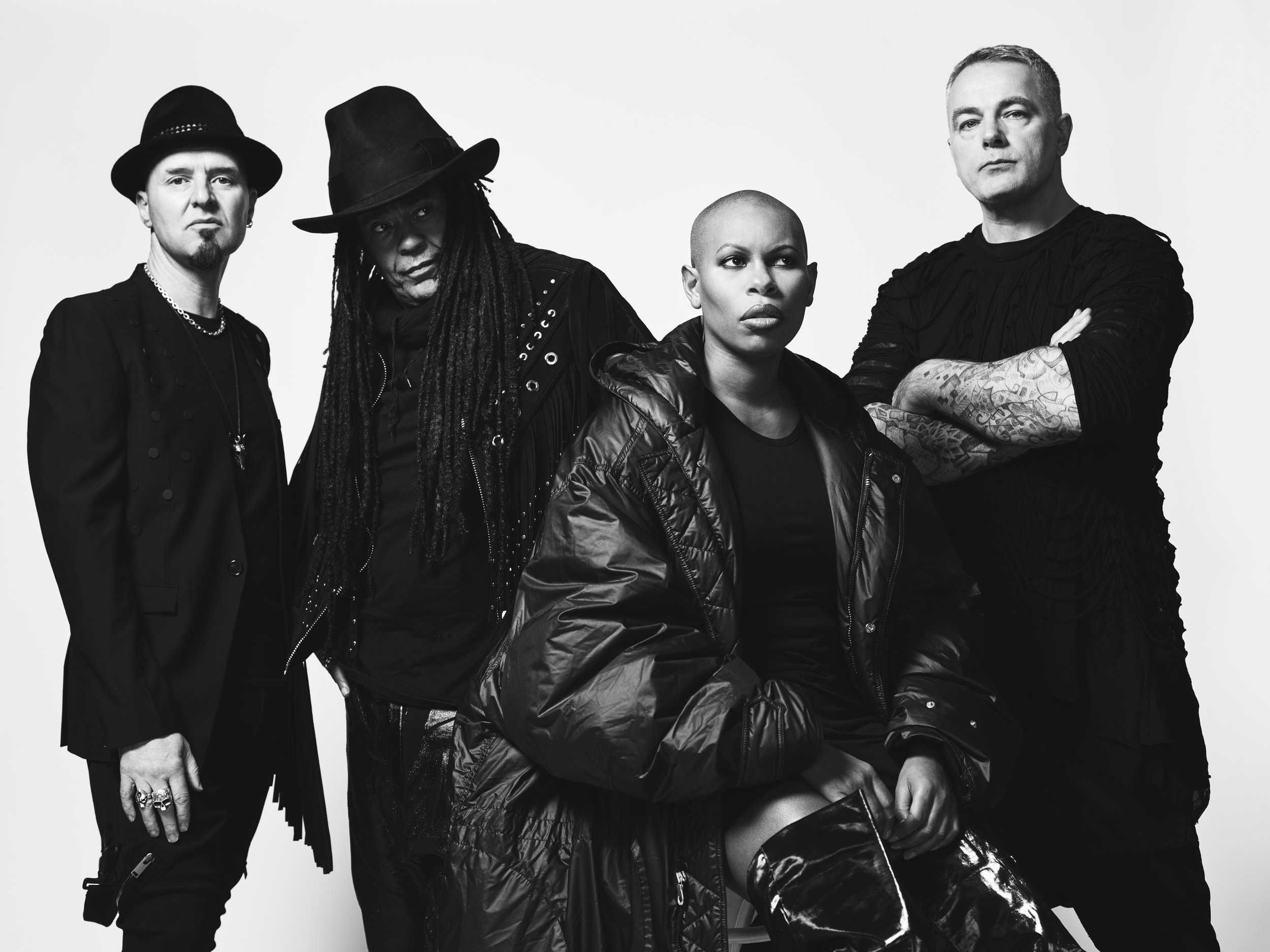 SKUNKANANSIE_261118_0845_V3_BW-FOR-PRINT-AND-ONLINE-USE-HI-RES.jpg