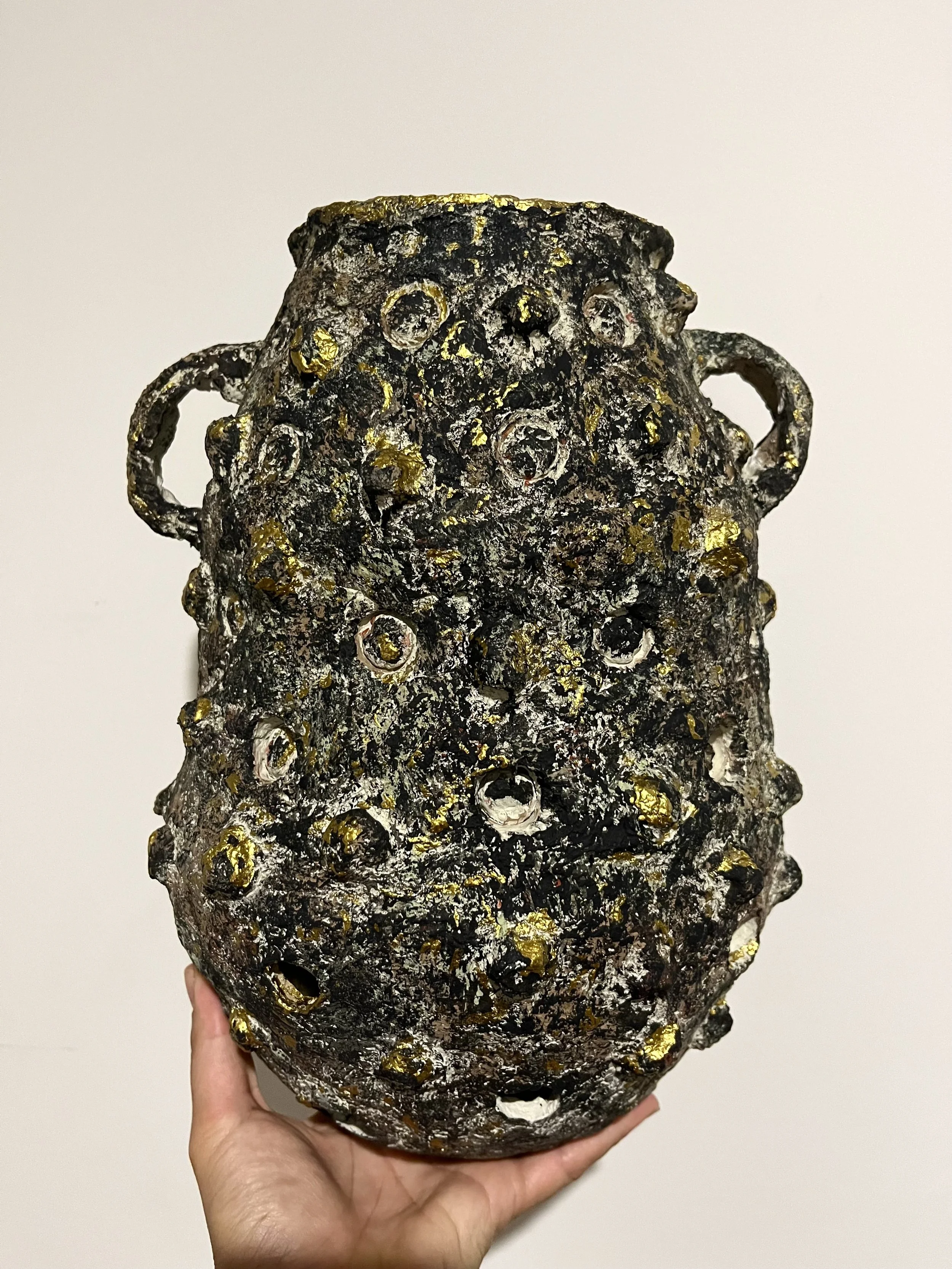 chantal obeid art vase 2.jpg