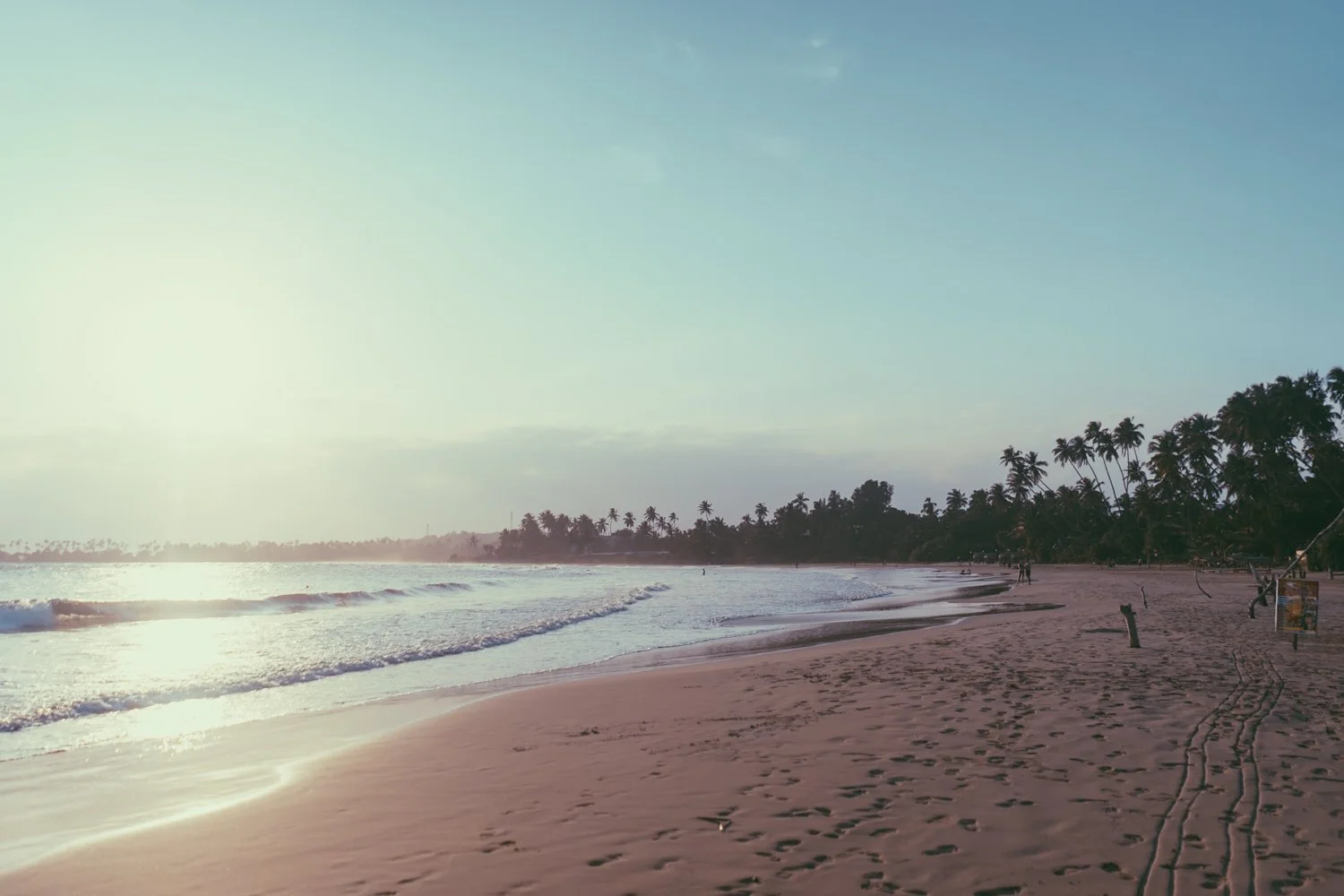 P5 Modern Classic Lightroom preset for a pastel editorial look. Features soft contrast, creamy highlights, and a dreamy, high-end film aesthetic for lifestyle and fashion photography.