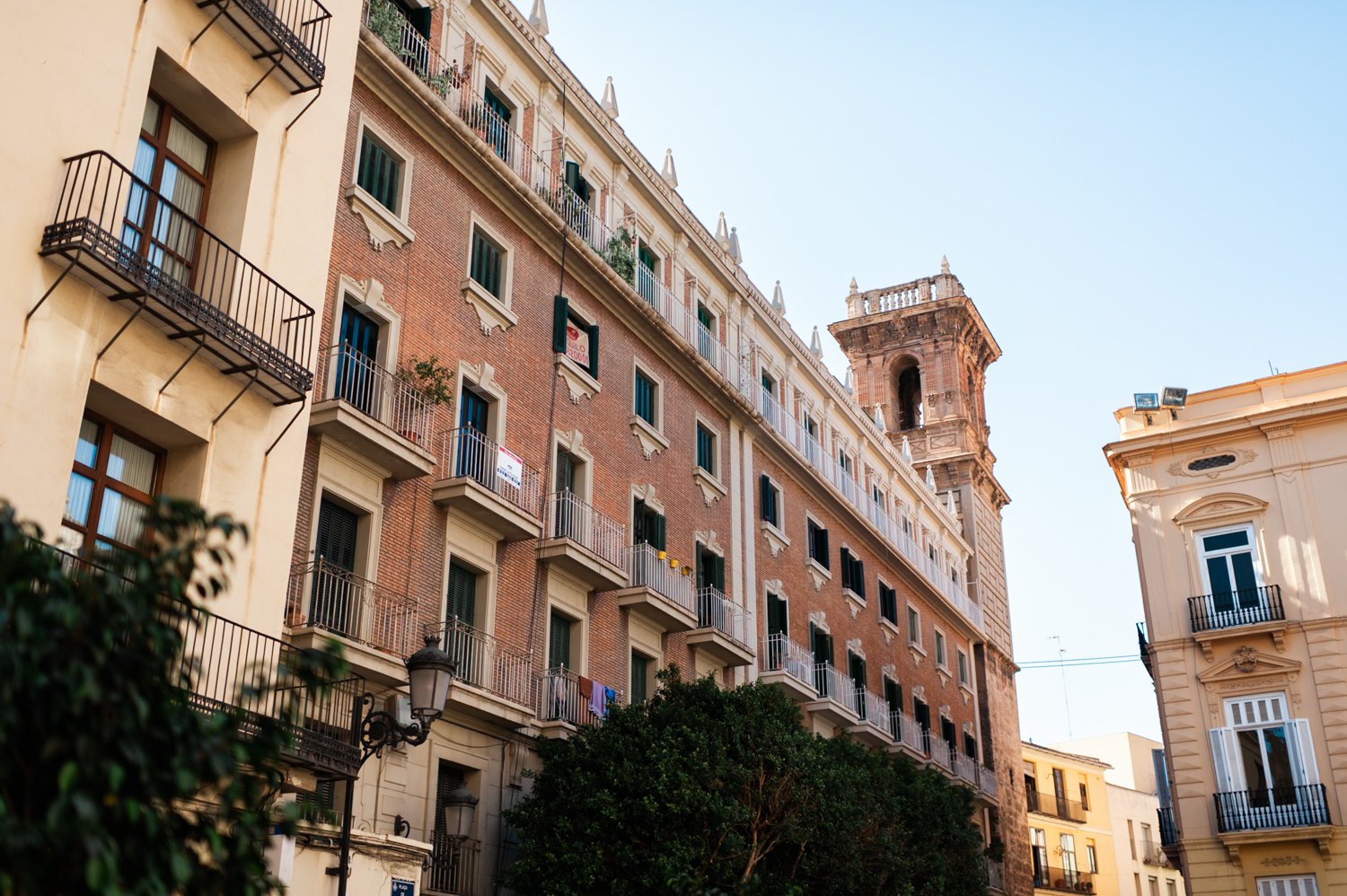 Building in Valencia edited with Kodak Portra 400