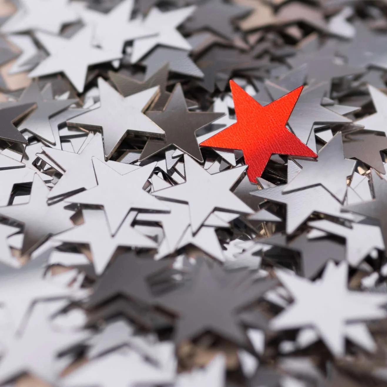 Digest 28. Feedback to non-talents: Happy rising stars vs. unhappy crowd 