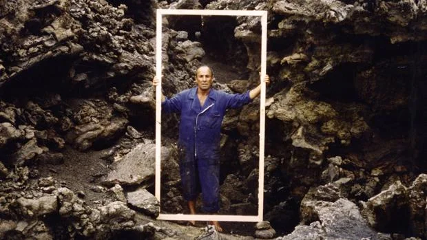 César Manrique, el hombre que conectó con la Naturaleza