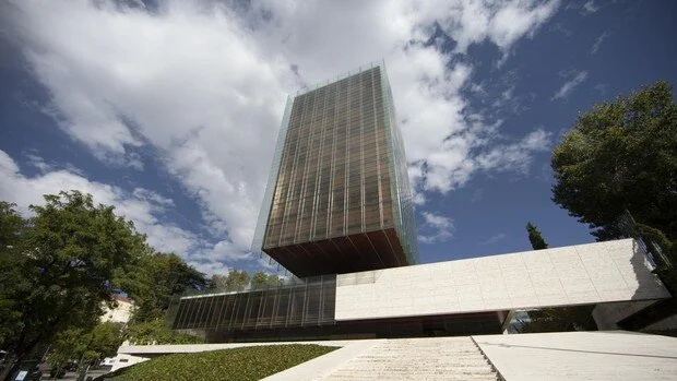 Madrid revisa 400 edificios para blindar su arquitectura contemporánea