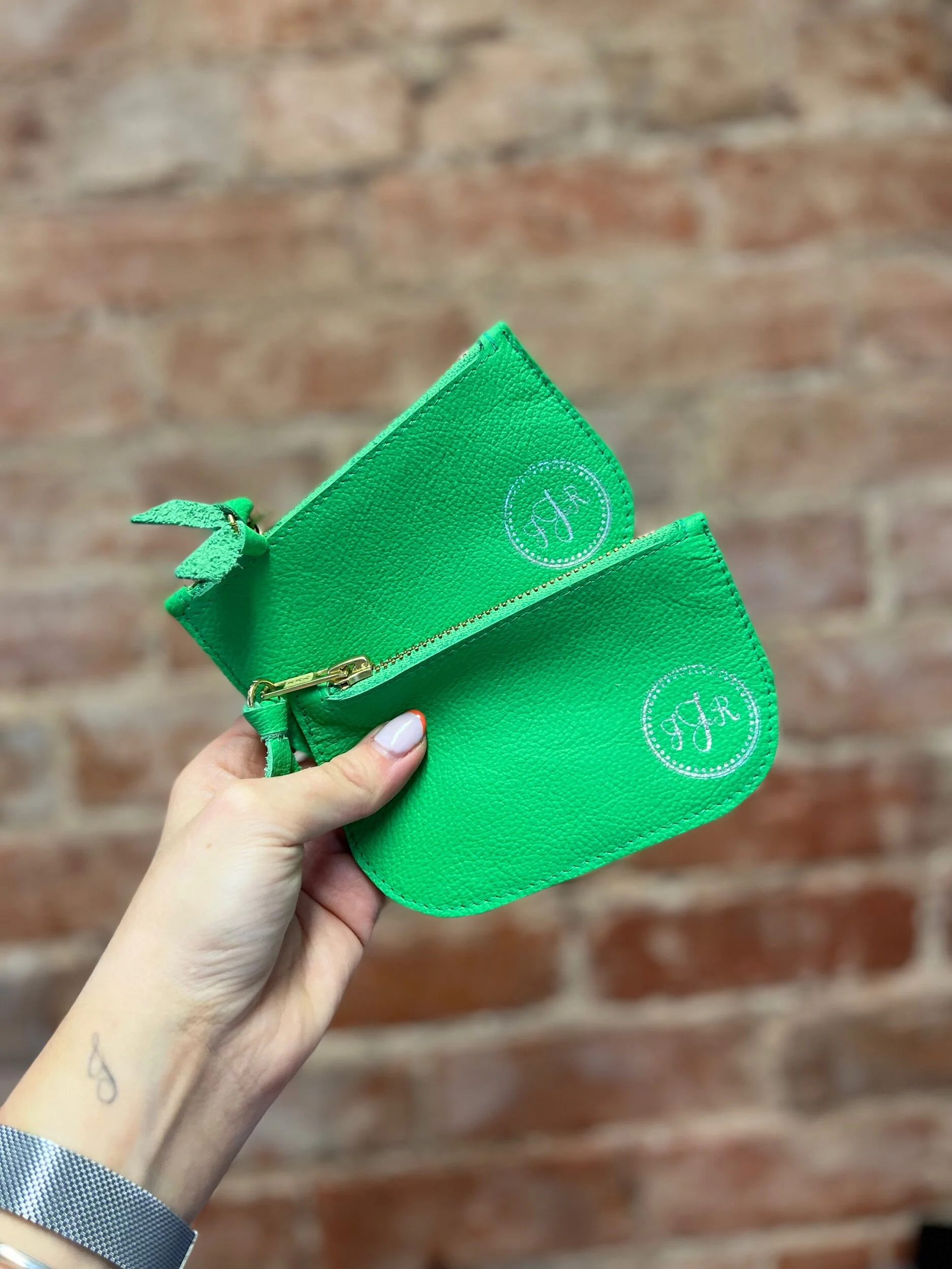 7A32C665-786C-4FAD-8EF9-FA93DF65933A