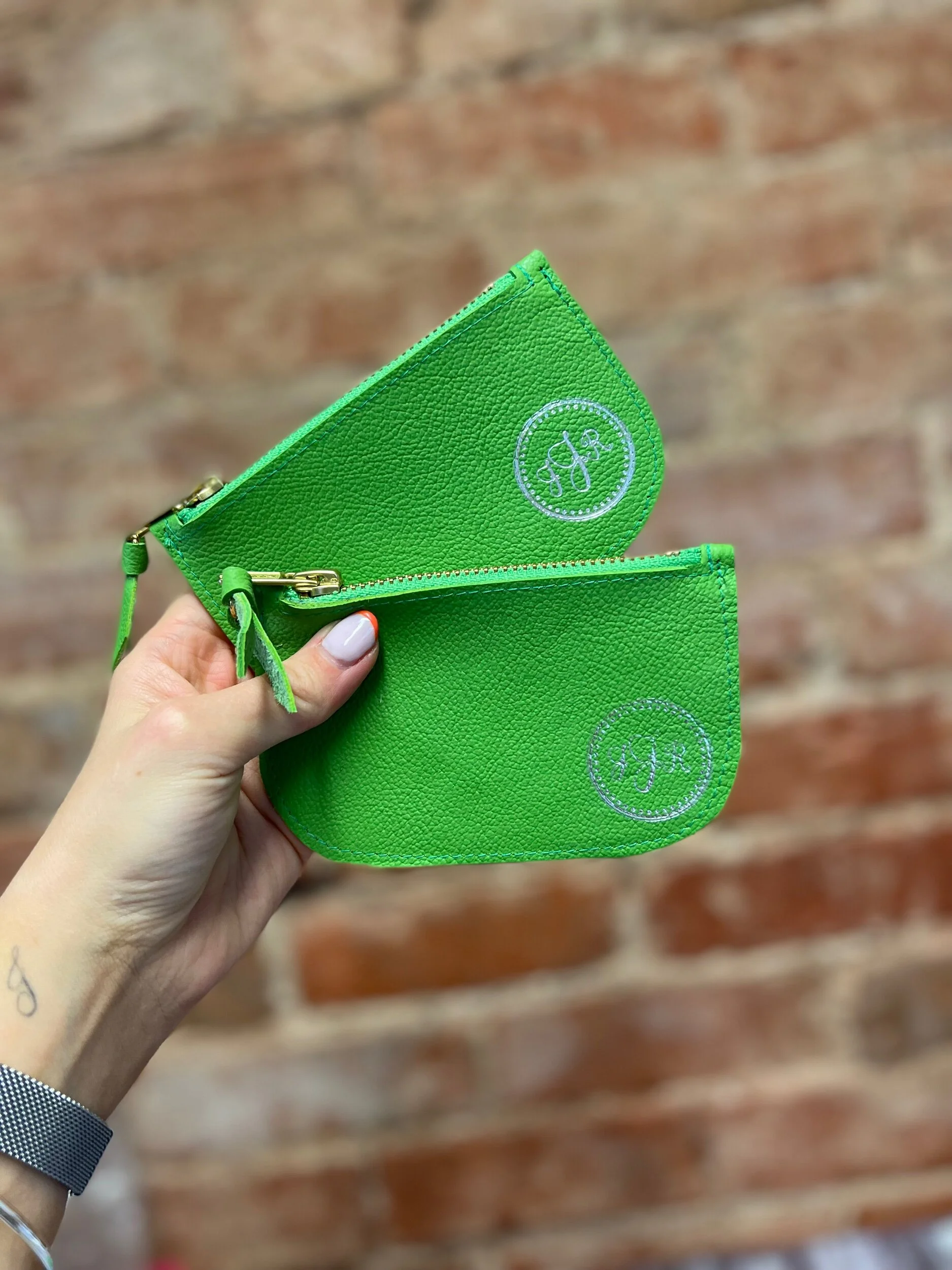 BFFA8360-193E-4BA5-B8DF-673440208735