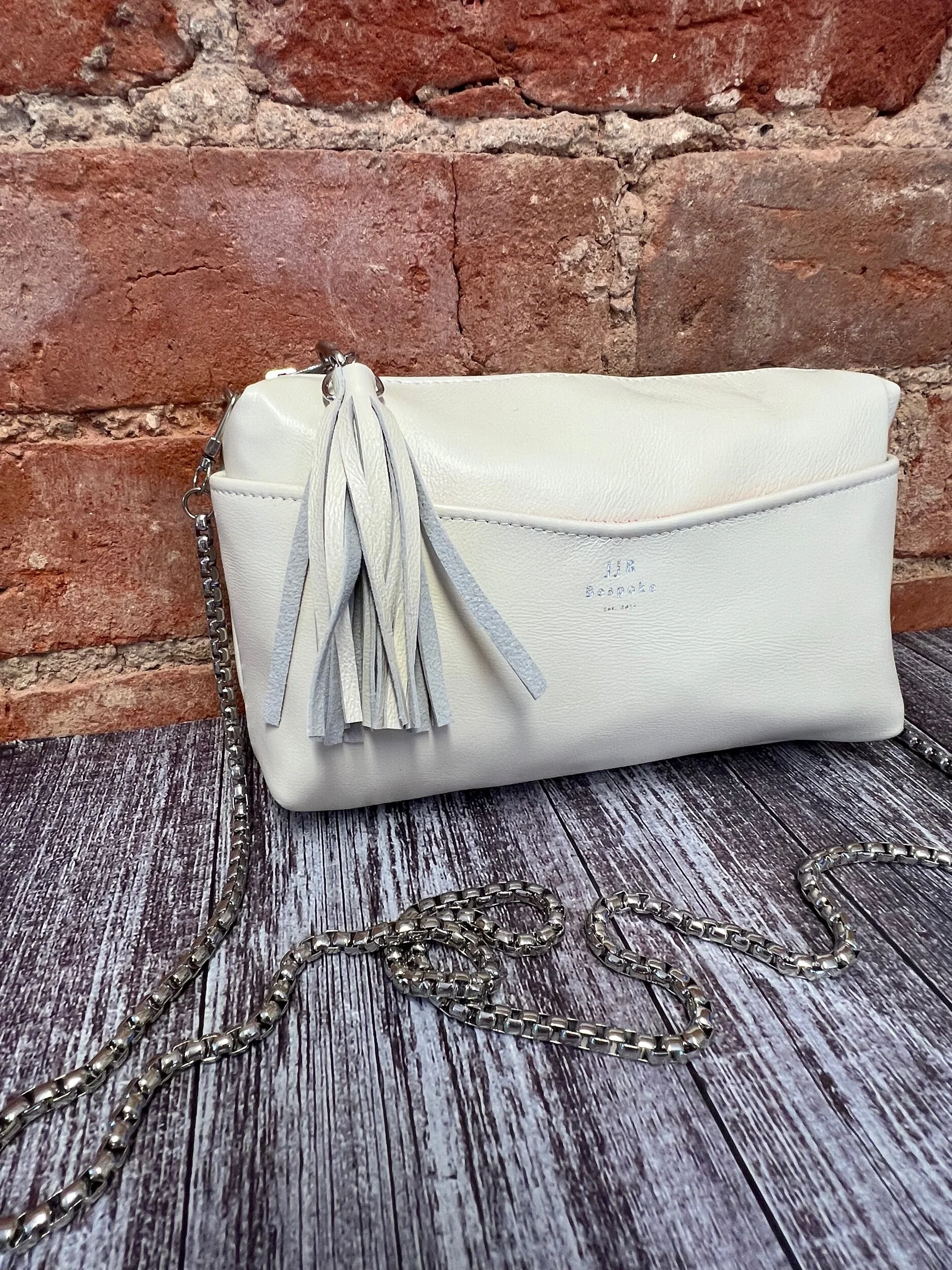 0F810F26-690A-4D26-BCFF-1F7BE17B15A7