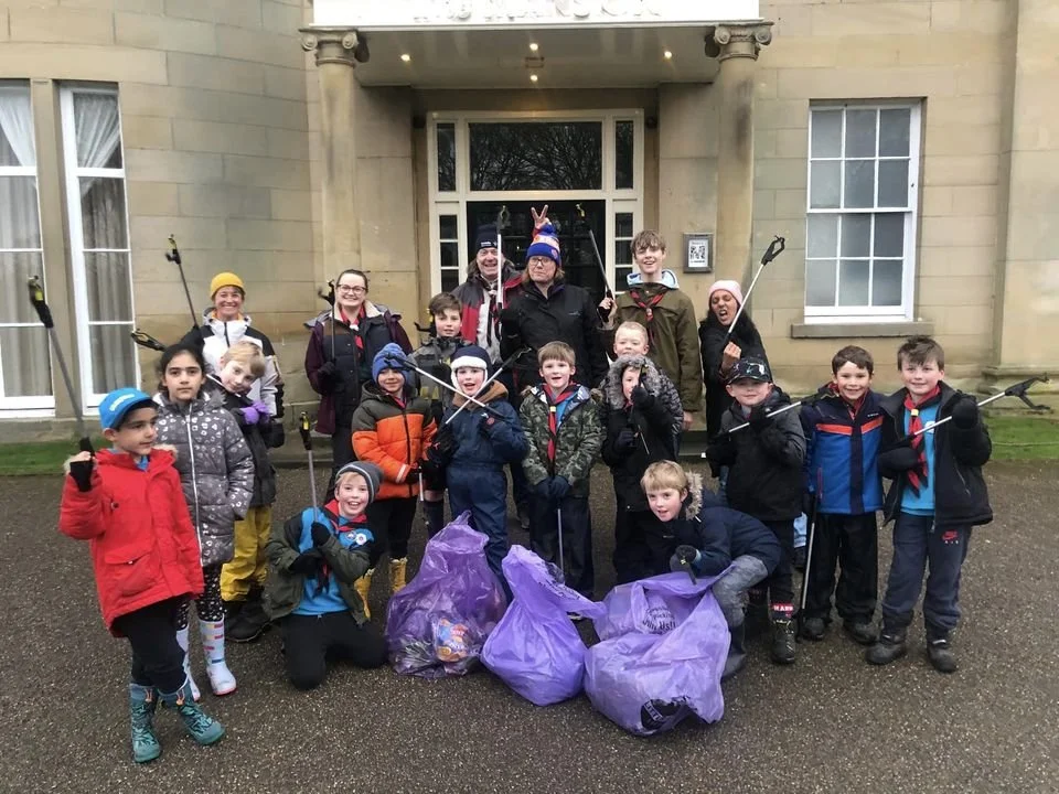 Volunteer for Change/Join 100s of volunteers in schemes like "Leeds Goes Purple" to tackle litter, or help the Scouts plant trees. It helps Leeds hit its 2030 Green Goal while you make new friends. Find a local group today!##