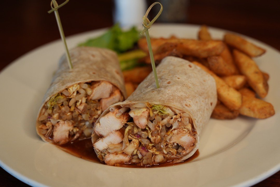 Our Asian Chicken wrap features mouth-watering grilled chicken topped with fresh broccoli slaw and crunchy bean sprouts. But what really brings this wrap to life is the tangy and flavorful ponzu vinaigrette drizzled over every bite.
.
.
#plymouth #pl