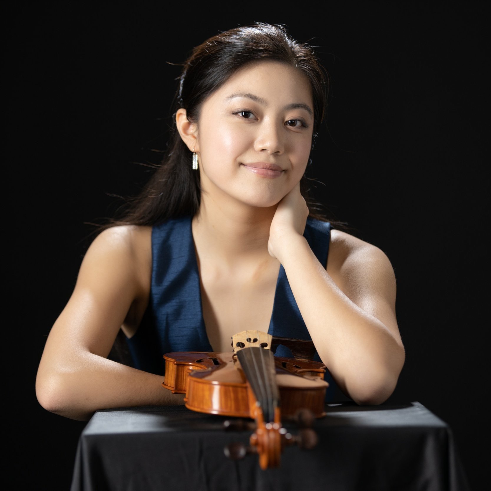 Hannah Tam, violin
