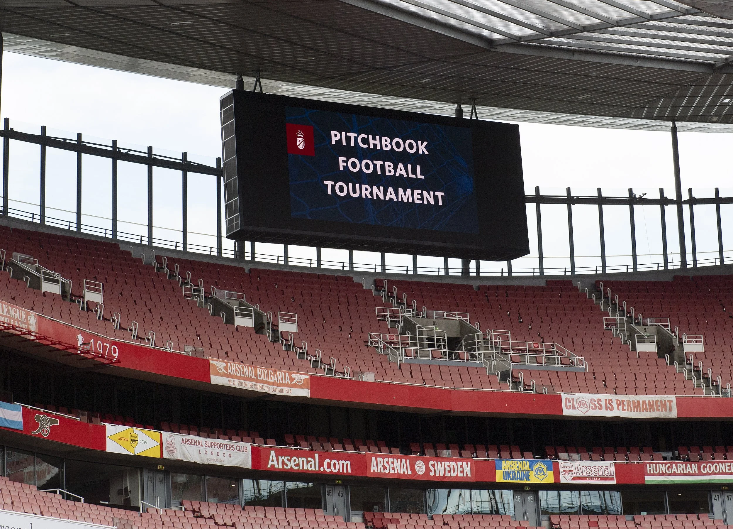 240-PITCHBOOK_football_2024 Alan Walter.JPG