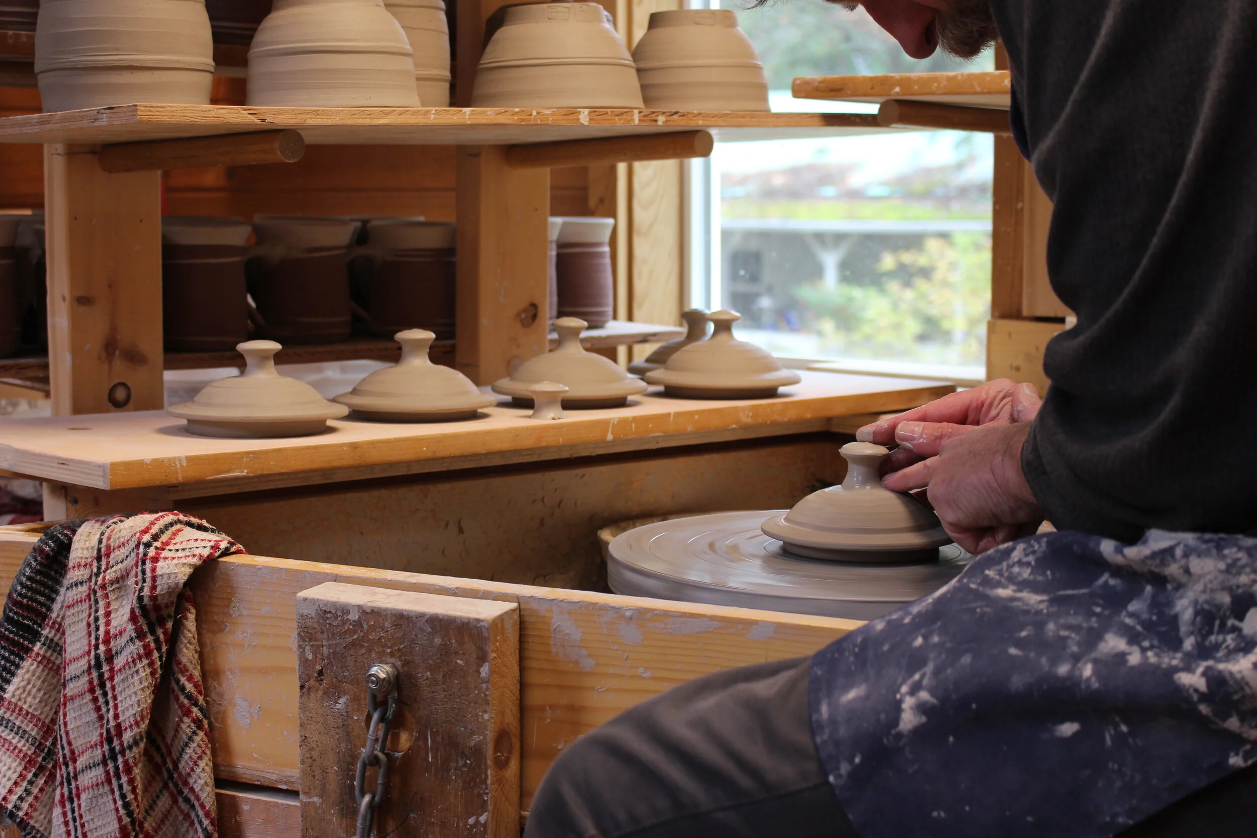 Pottery Lid having a Knob attached