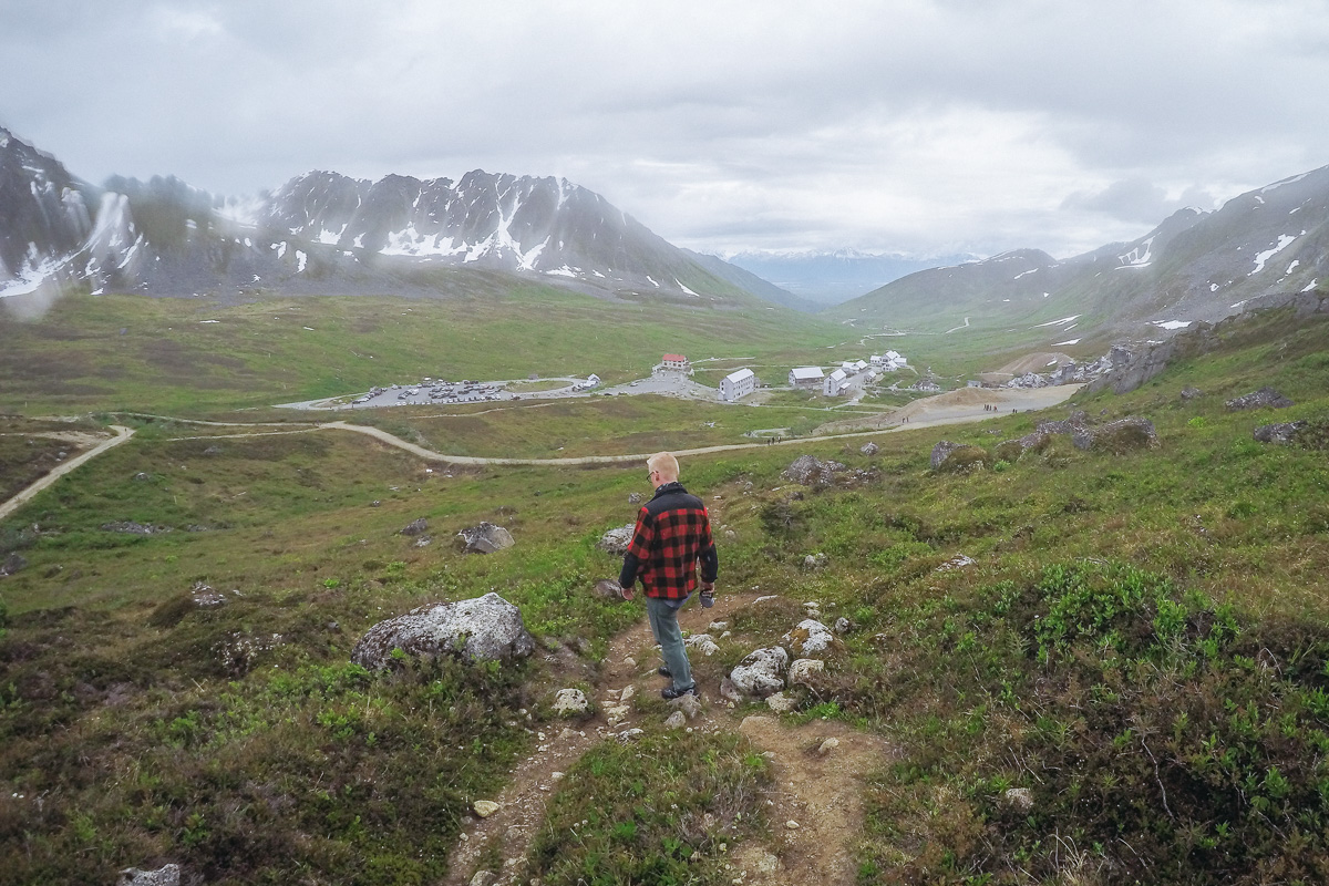 travel-hiking-mountains-alaska-hatcherpass-1.jpg