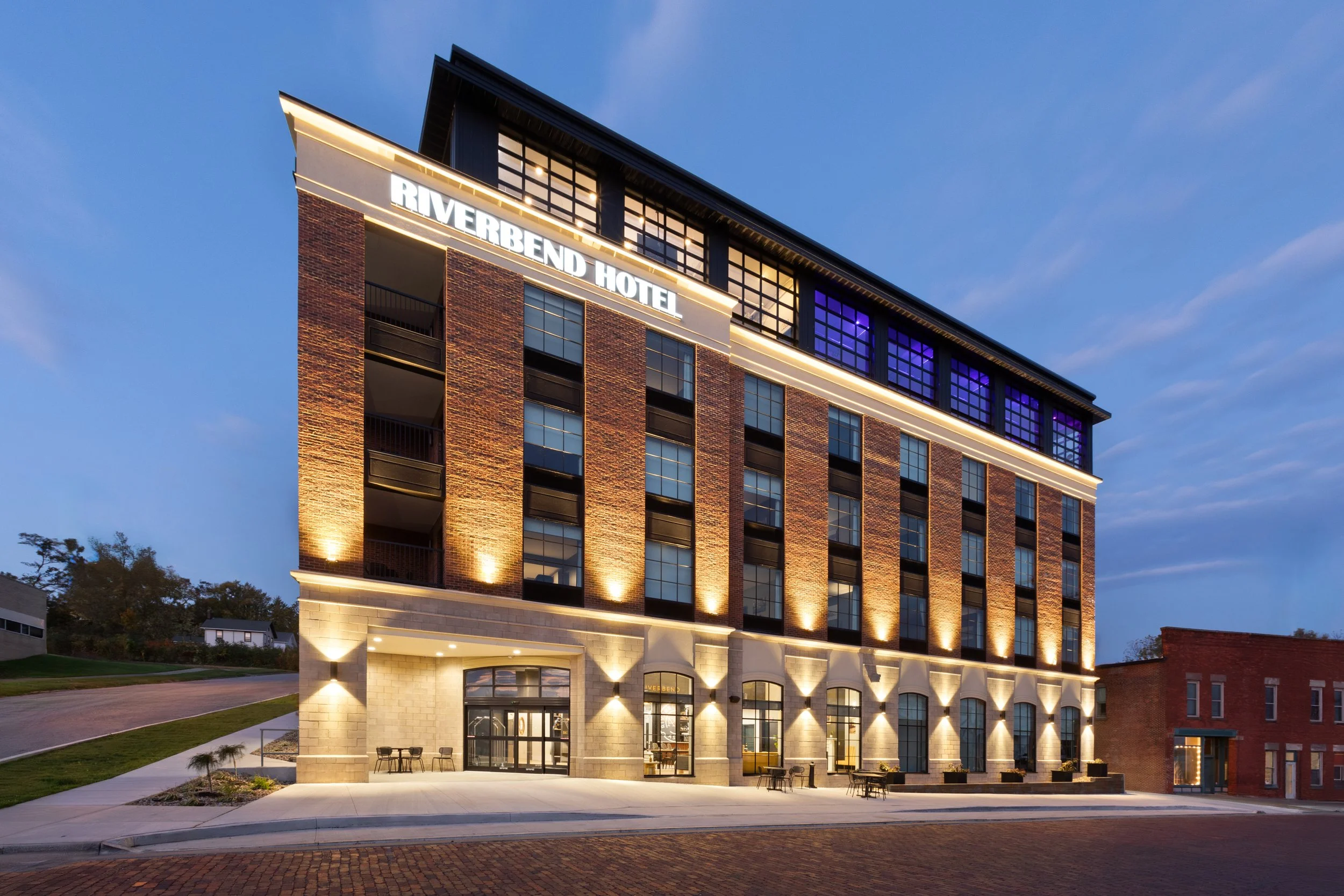 Riverbend Hotel Receives Prestigious MUSE Design Award for Interior Design Excellence