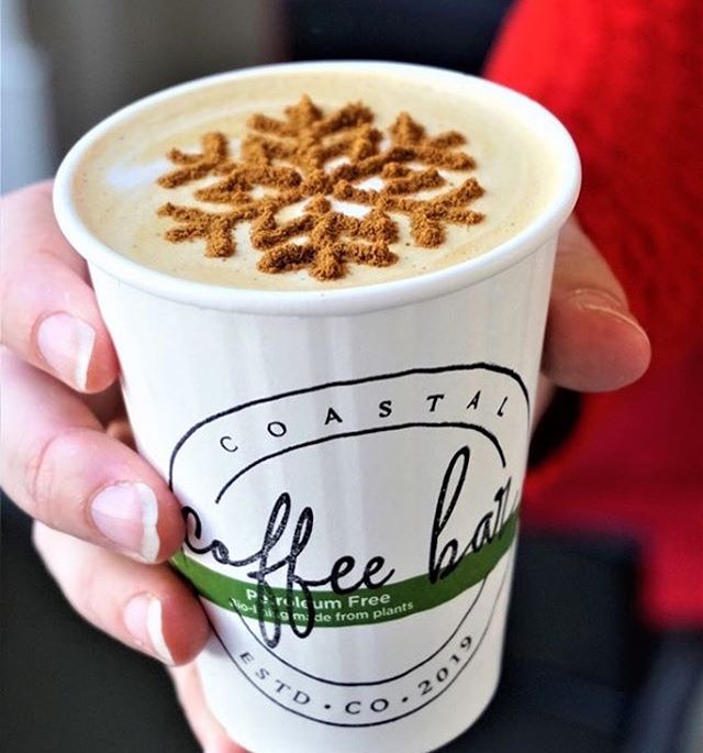 It&rsquo;s the most wonderful time of the year!
📸: @carillonbeach .
.
.
.
.
.
.
#Christmaspartyideas #caffeinateyourevents #coffeebar #coffeecart #mobilecoffee #coffeecatering #eventbar #coastalcoffeebarco #amavidacoffee #lamarzocco #craftcoffee #be