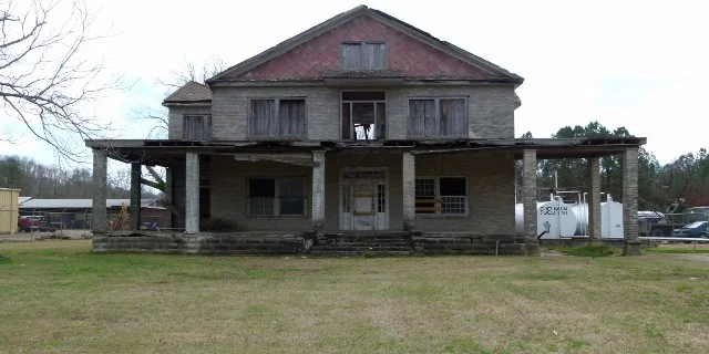 Holtzclaw-Mansion-1.jpg