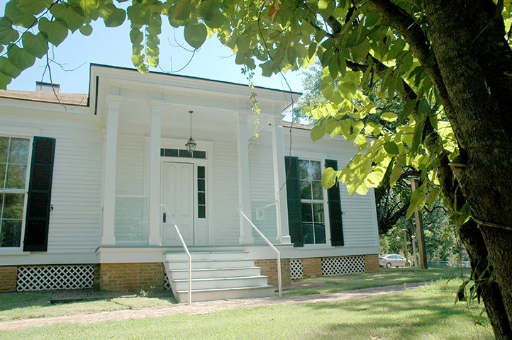 LQC-Lamar-House_resize.jpg