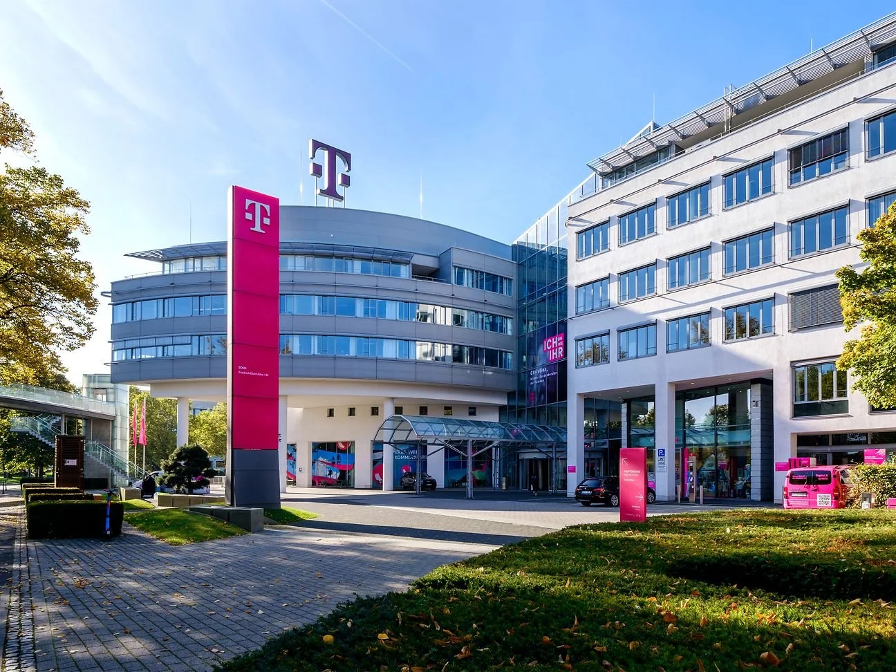 Clifford Chance Advises Banking Consortium In €2.68 BN Bond Buyback Of Deutsche Telekom