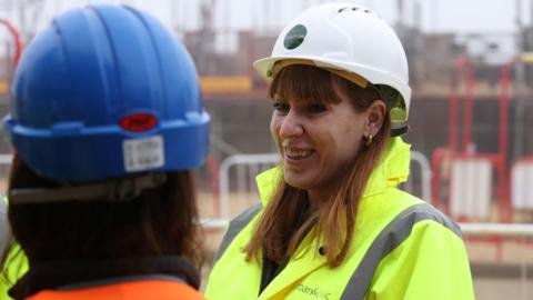 UK Faces Severe Shortage of Builders Amid Ambitious Housing Goals