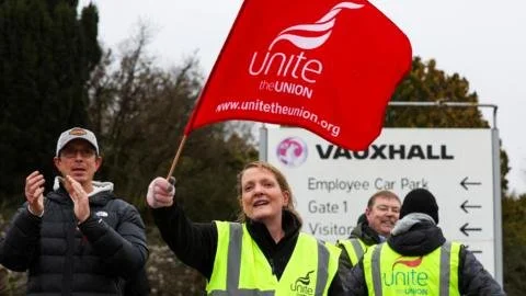 Protests Erupt Over Vauxhall Plant Closure in Luton Amid Job Loss Concerns