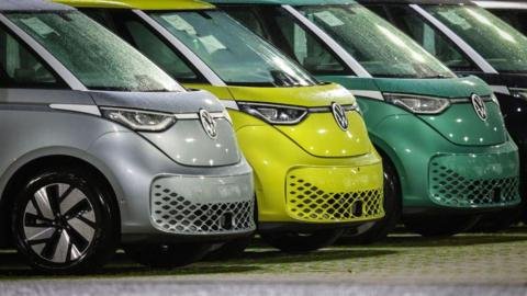 Volkswagen and IG Metall Reach Agreement to Prevent Plant Closures and Job Losses in Germany