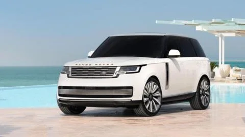 Jaguar Land Rover Invests $81M to Elevate Bespoke Paint Services for Luxury Vehicles