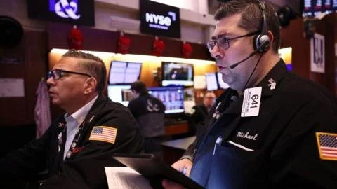 Trade Tensions Surge: US Stock Markets Plunge Amid Heightened Tariff Disputes