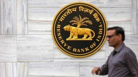 Is India's Economy Crumbling Under Tariffs? Central Bank Takes Action!