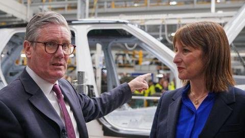 Navigating Chaos: Starmer's Strategy Amid Trump’s Turbulent Economy