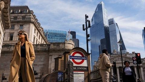 Navigating Turbulence: The UK’s Battle with Trump’s Tariff Turmoil