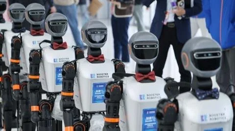 The Humanoid Robot Race: Who Will Lead the Future of Automation?
