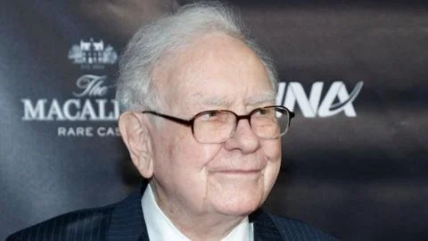A New Chapter for Berkshire Hathaway: Warren Buffett Passes the Torch at 94